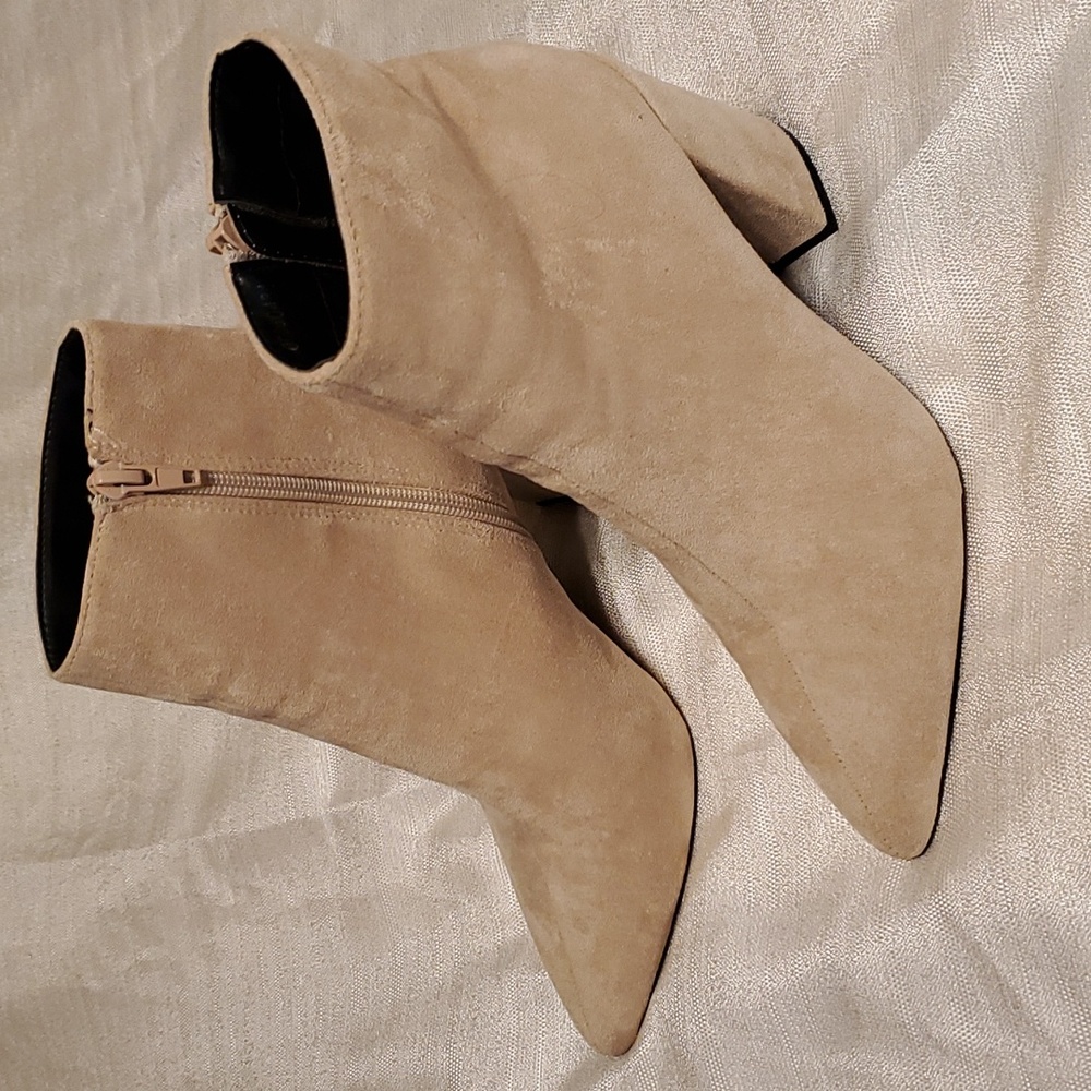 Pre-loved Forever 21 Women's Boots 7.0